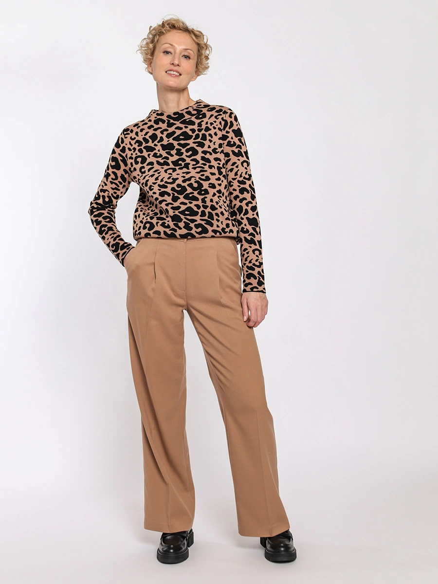 Джемпер с леопардовым принтом